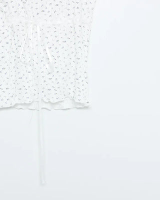Scalloped Point Flower T-shirt