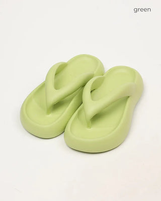 Bold Beach Sandals