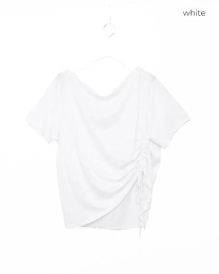 Loose off-shoulder T-shirt