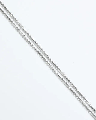 Flower pendant necklace