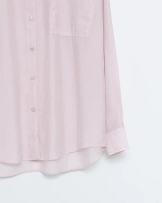 Loose-fitting pocket point sheer shirt