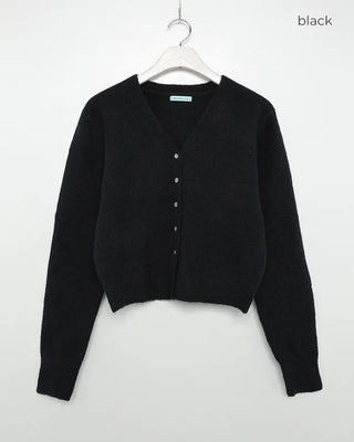 Simple cropped V-neck cardigan