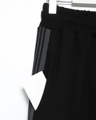 Line detail sweatpants