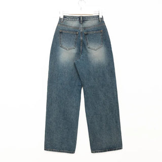 Knee-ripped denim pants