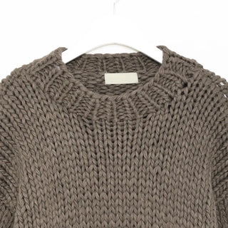 Handmade round knit