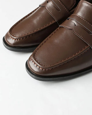 Leather design loafers