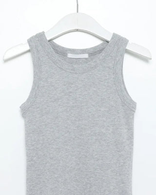 Colored ribbed sleeveless top