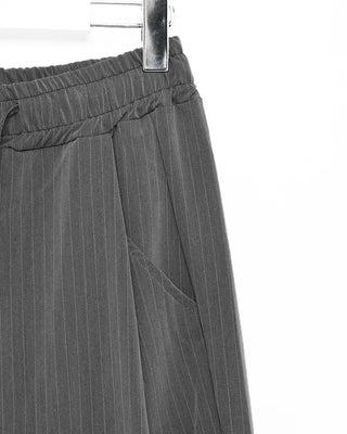 Pintuck stripe banding slacks
