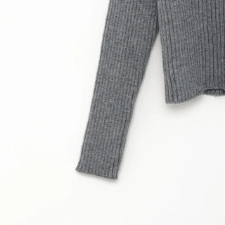 Applique zip-up knit