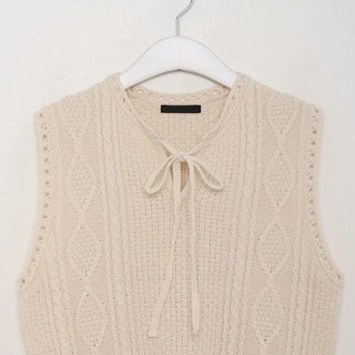 Ribbon knit vest