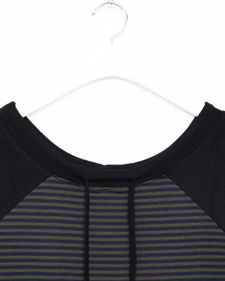 Raglan Border Off-Shoulder T-Shirt