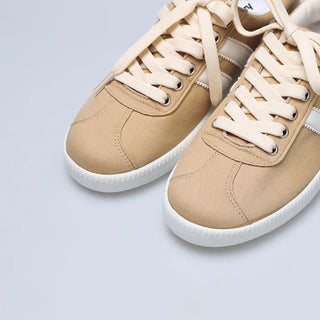 Basic sneakers