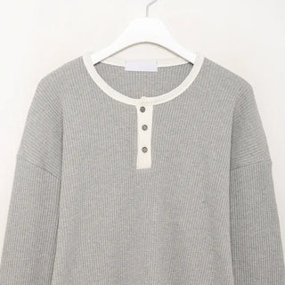 (Unisex) Piping Bicolor Fingerhole Button T-Shirt