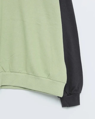 Raglan sweatshirt