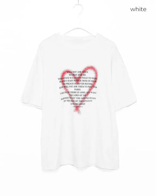 (Unisex) Heart Spray Lettering Half T-shirt