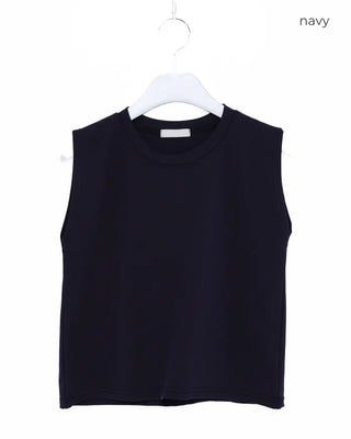 Round neck sleeveless