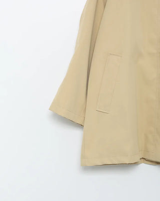 Loose-fit cape short trench coat