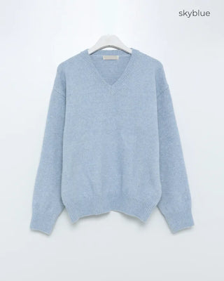 Simple V-neck long-sleeved knit