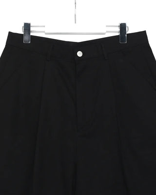 Bermuda One-Pleat Cotton Pants