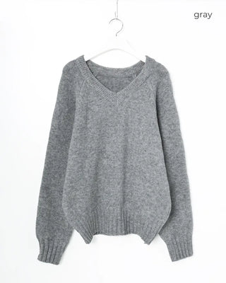 V-neck basic knit