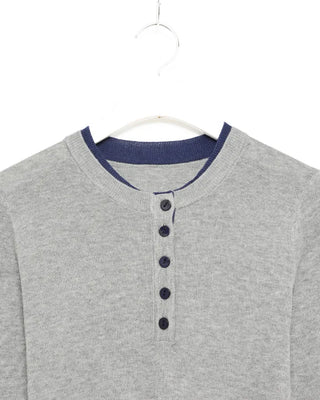Half-open long-sleeve T-shirt