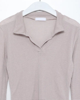 Open-collar long-sleeve T-shirt