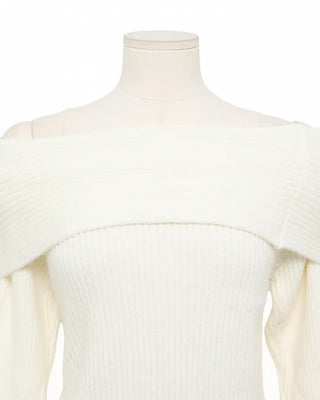 Off-shoulder loose-fit knit