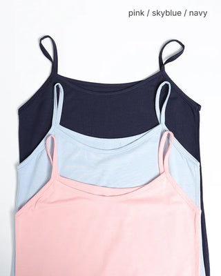 Basic color sleeveless top