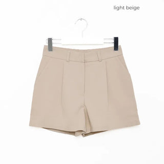 Pleated shorts