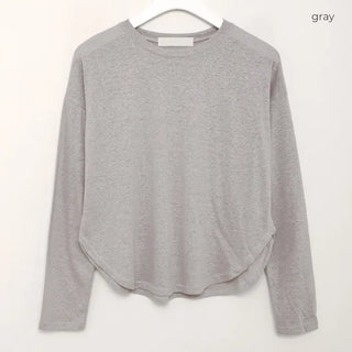 Basic long-sleeved T-shirt