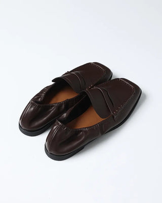 Pleated loafers