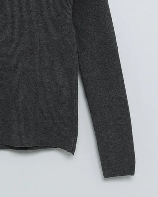 Slim-fit off-shoulder t-shirt