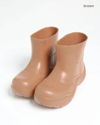 Mid-calf rain boots