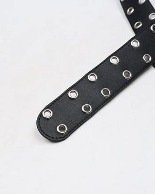 Double eyelet belt