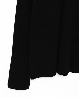 Side-button long-sleeved cut and sew