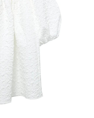 Voluminous feminine tunic