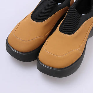 Band sneakers