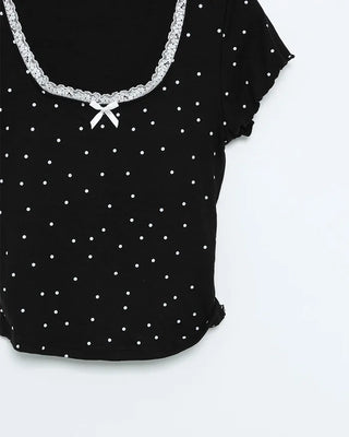 Short-sleeved t-shirt with built-in cups and polka dot lace