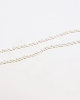 Star pendant pearl necklace