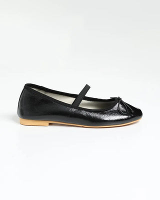 Strap ballet shoes