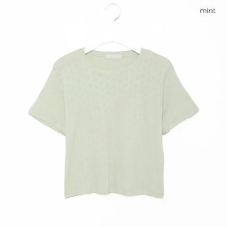Heart-punched short-sleeved T-shirt