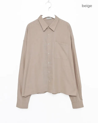 Simple semi-cropped fit shirt