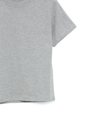 Simple basic short-sleeved shirt