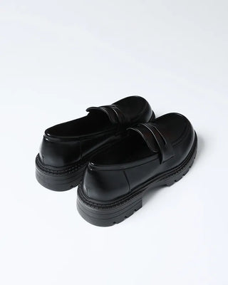 Round-toe penny loafers