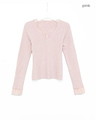 V-neck lace-point knit