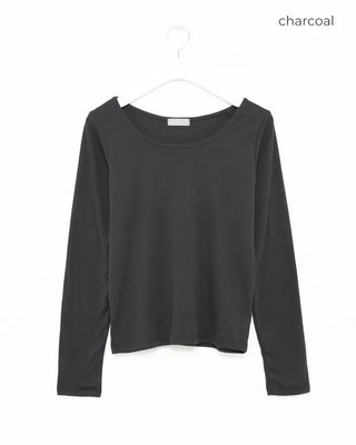 Jewel neck simple long T-shirt