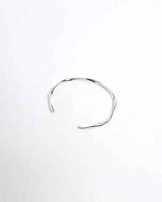 Chic Wave Bracelet