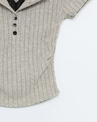 Lace-layered short-sleeved T-shirt