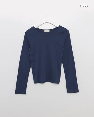 Round simple long-sleeved T-shirt