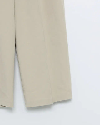 String strap wide slacks